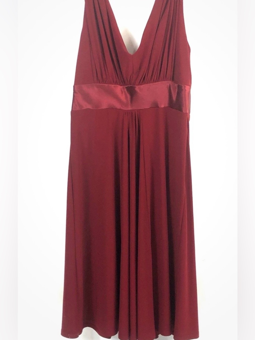 Jones Wear Dress Solid Burgundy Plunge V-Neck Front & Back Satin Empire Waist 16